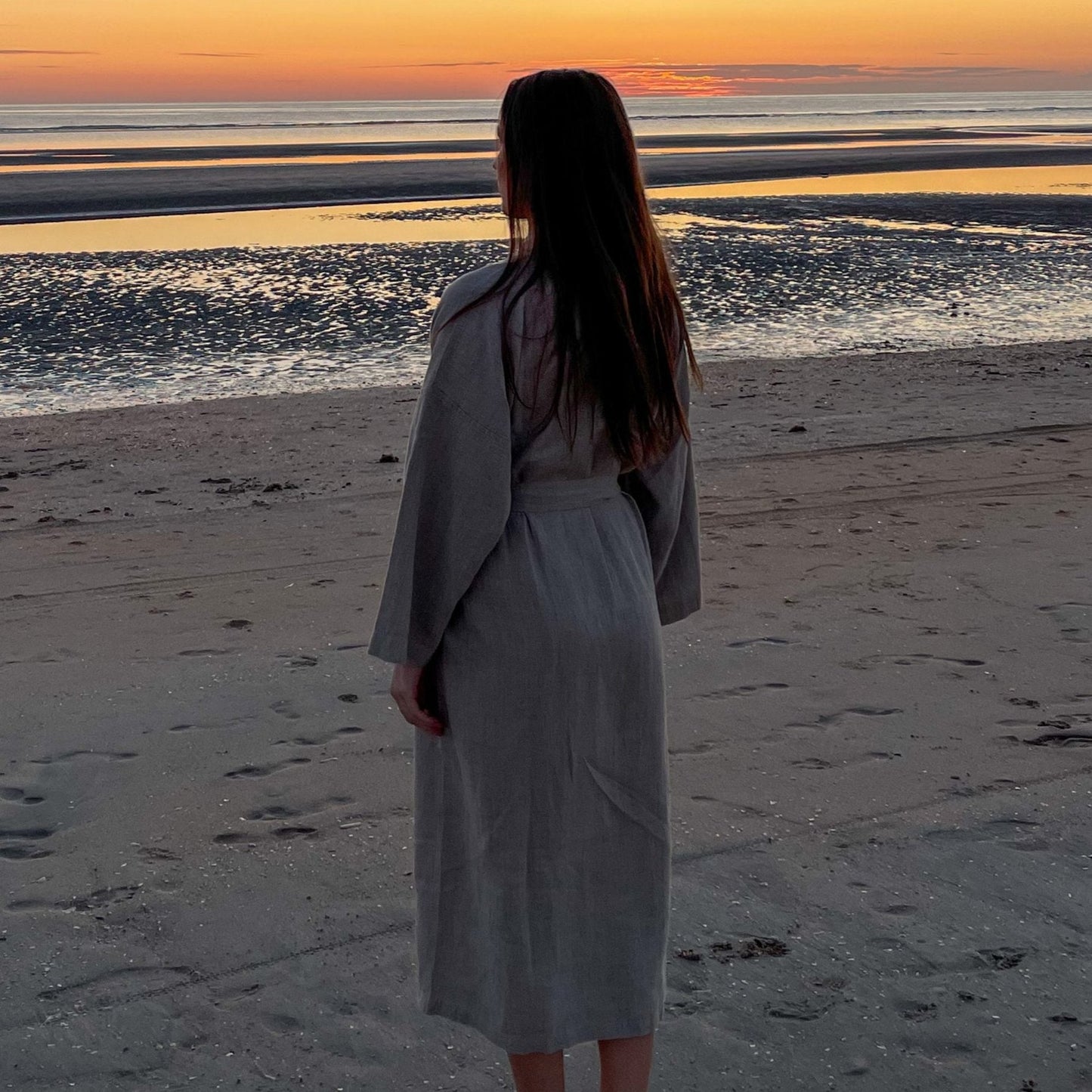 Kimono i 100% hør bagfra