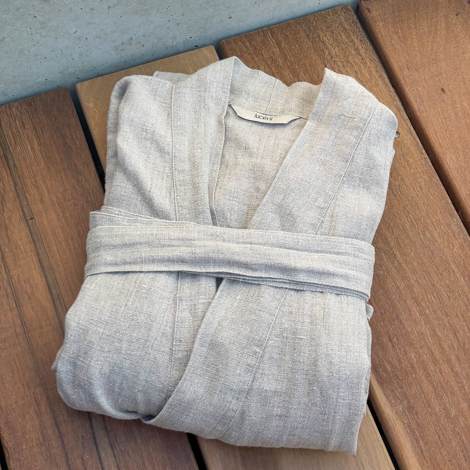 Kimono i 100% hør fra Lucevii